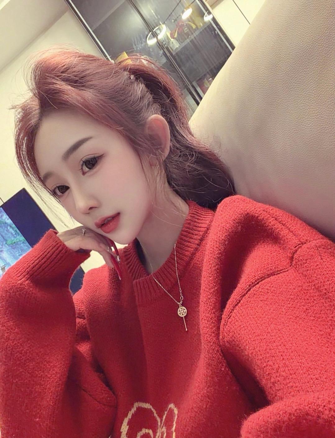 什么叫谁陪着我我就喜欢谁  是我喜欢谁谁才有资格陪着我