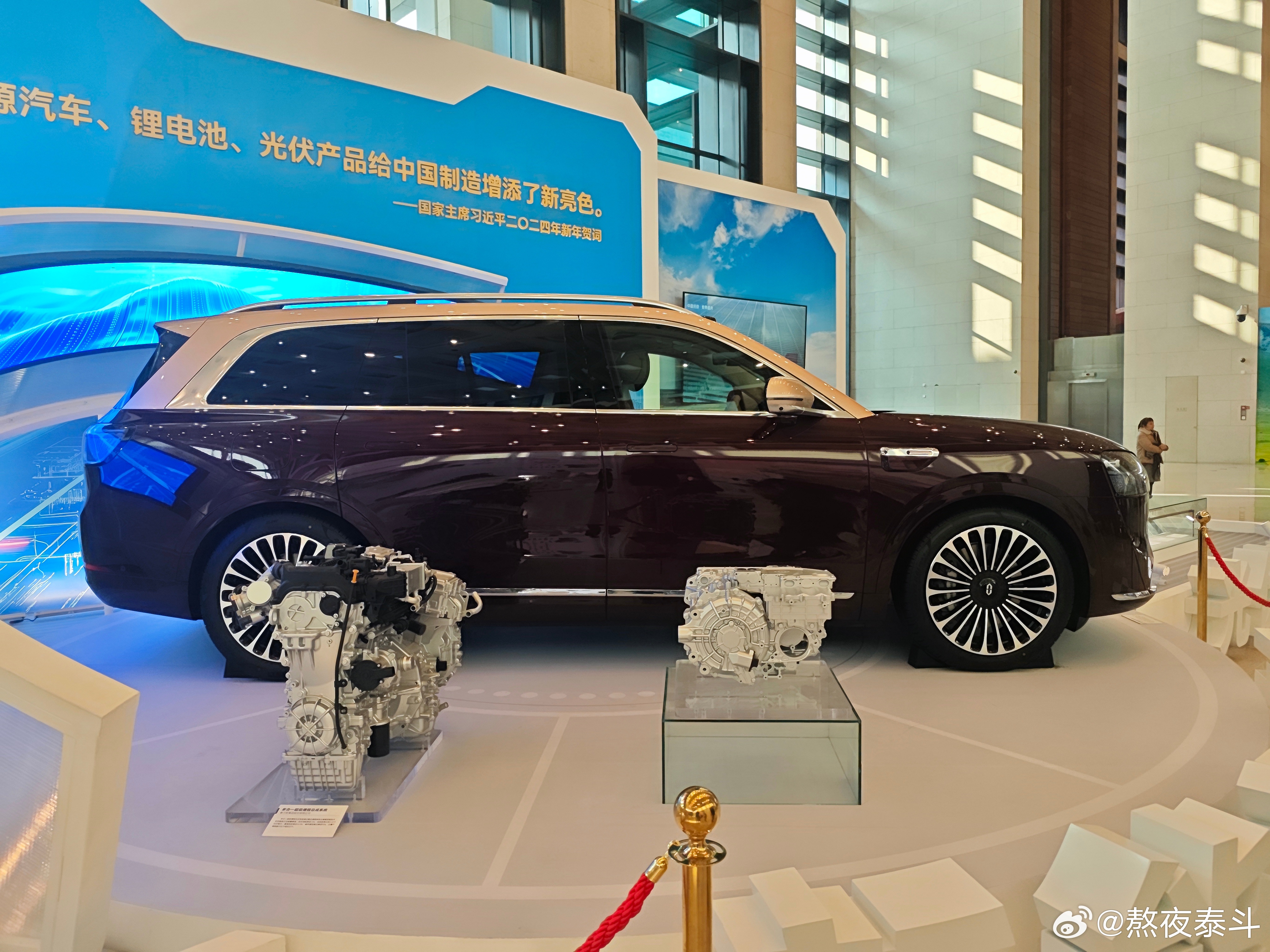 昨天在中国国家博物馆“中国制造 “十四五成就展”见到了问界M9，另外还展示了赛里