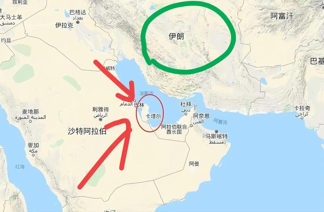 伊朗为啥会打美国卡塔尔基地？答：它在中东最大，它也最近。有多近？伊朗南边到卡塔尔