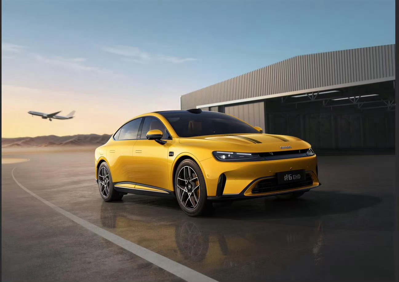 你愿意为车内的仪式感买单吗smart精灵6号内饰曝光，主打仪式感与代入感。零压一