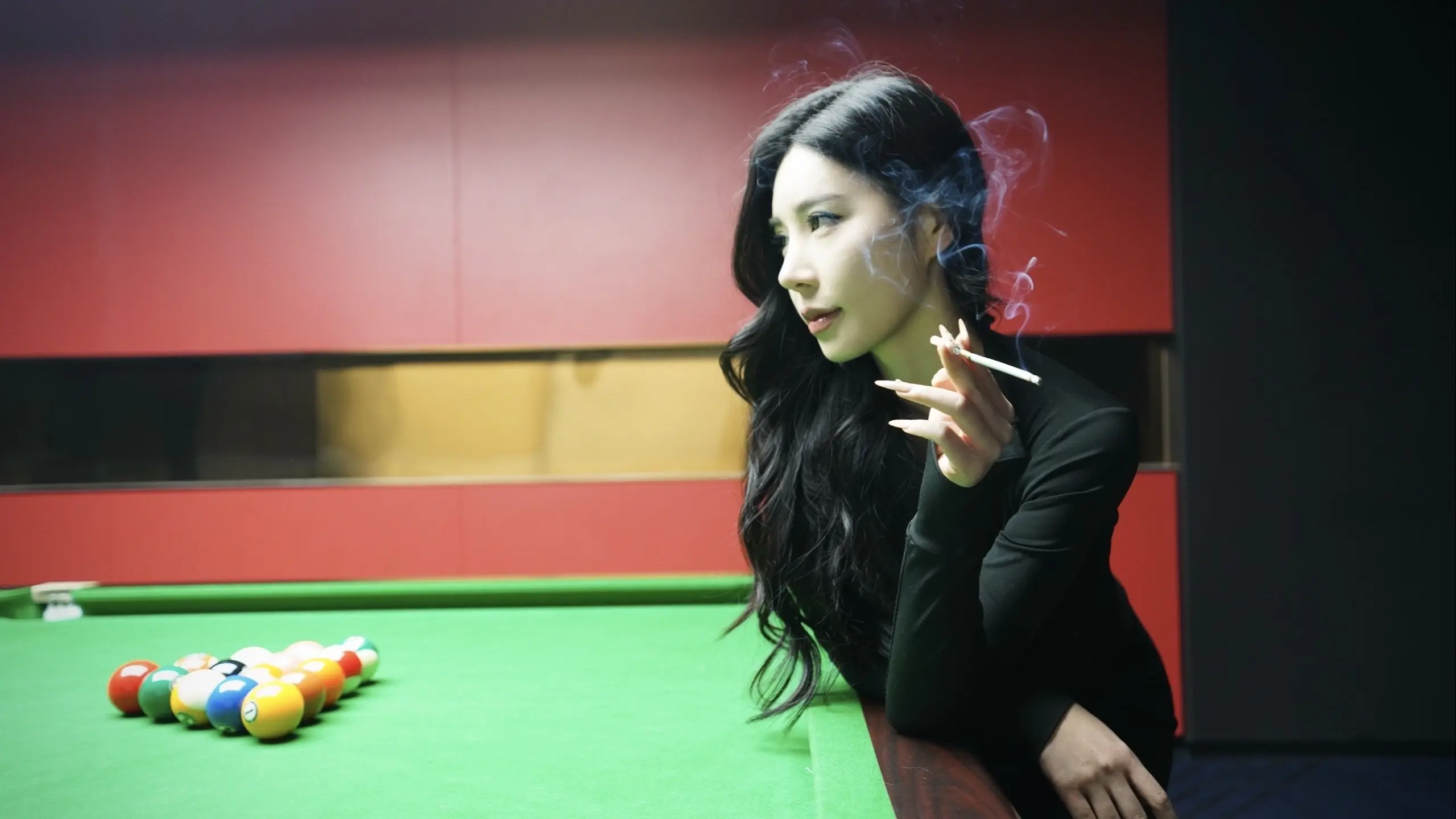 恭喜你有个台球女友