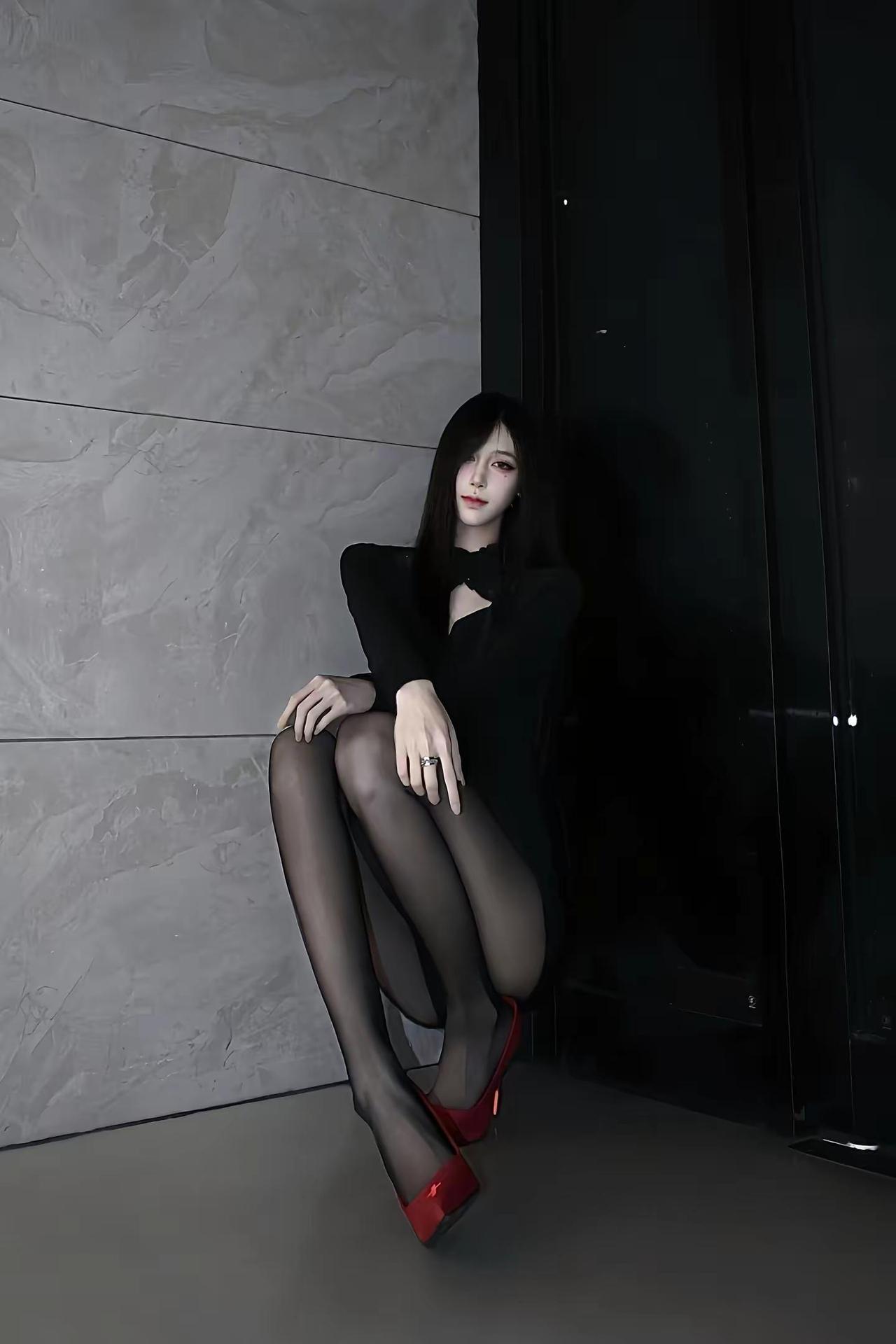 她喜欢忽热忽冷