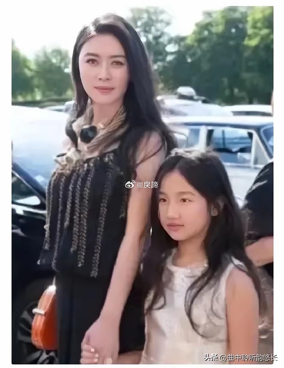 陆毅的老婆鲍蕾在接受采访时，对昔日同学田海蓉极尽讽刺：”她追了我老公四年，连撞墙