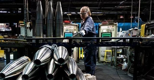 美军武器急需补充库存之际，中方果断宣布稀土涨价，这下白宫傻眼了！

当美军刚打完