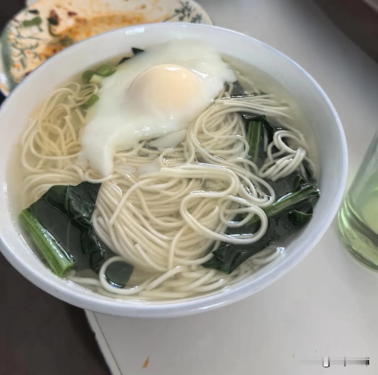 寿日快乐
福星高照

您曾经用
肩膀扛起了整个家
用爱温暖着我们

如今
岁月染