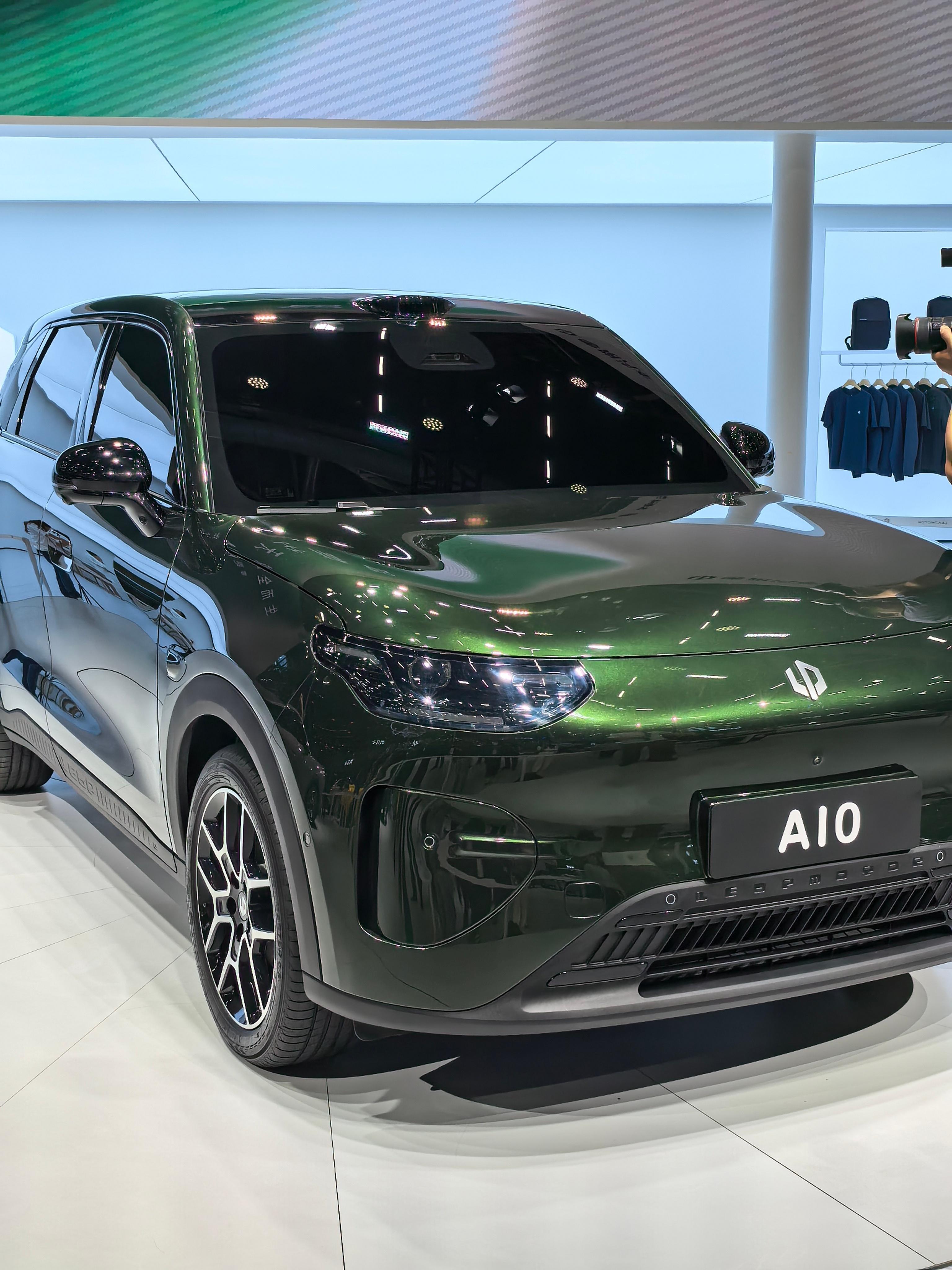 有个小妹说要买车我给她推荐零跑 A10但 A10 预计明年才正式上市后来研究了一