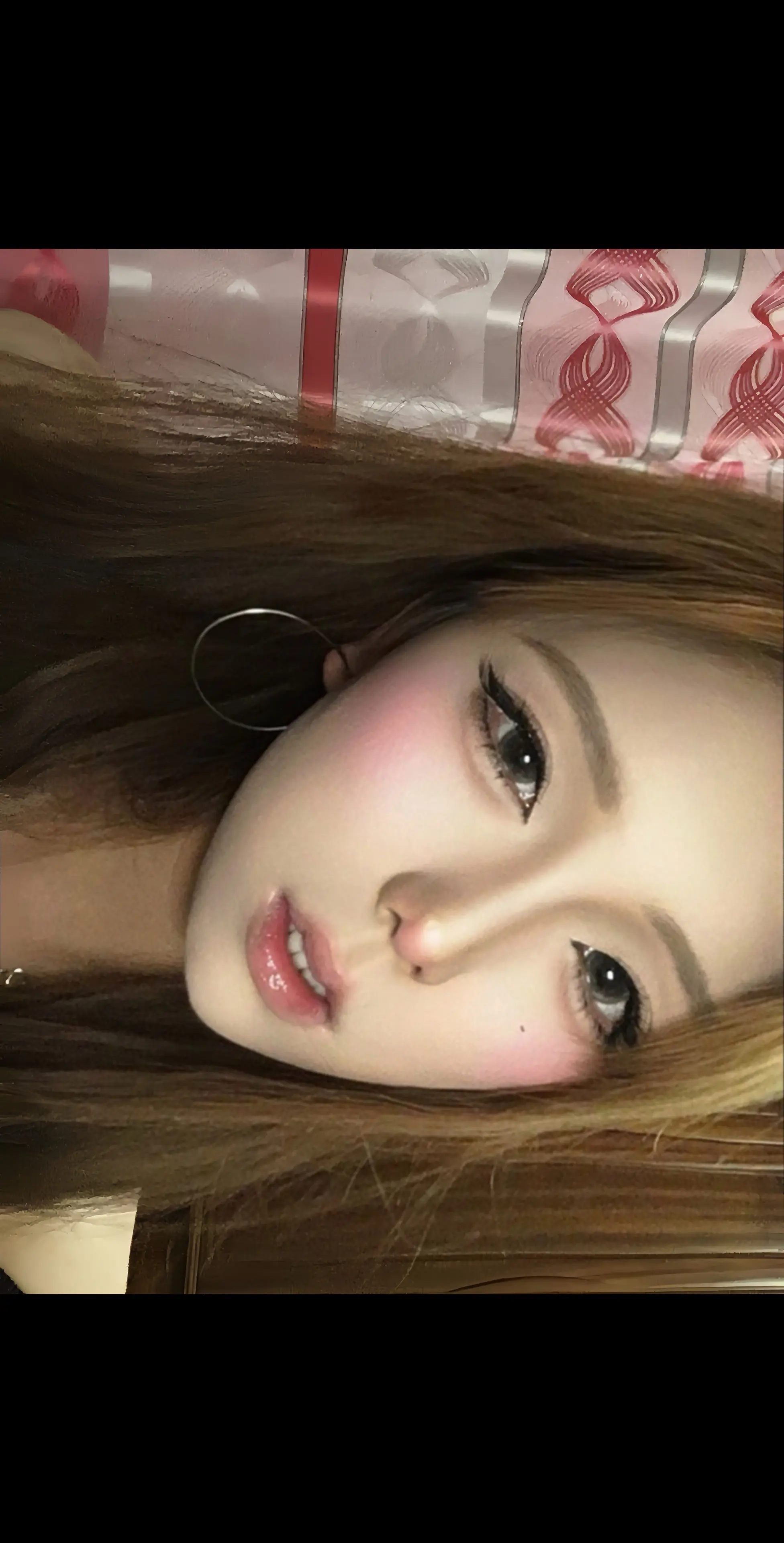 我好恨你啊 但如果你现在回来找我 我可以什么都不计较不在乎 可以原谅所...