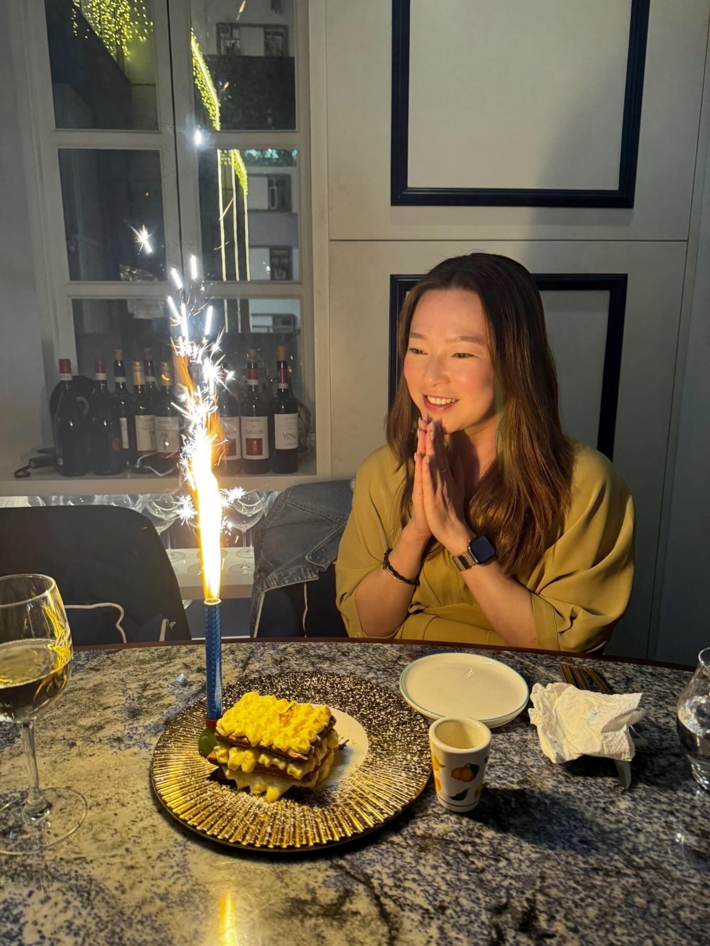 欧倩怡46岁生日 