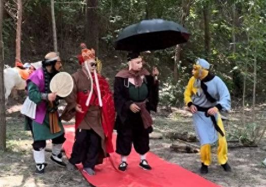 26版西游记火出圈的背后，是一代甚至是几代人关于西游记的童年记忆。现在有互联网，