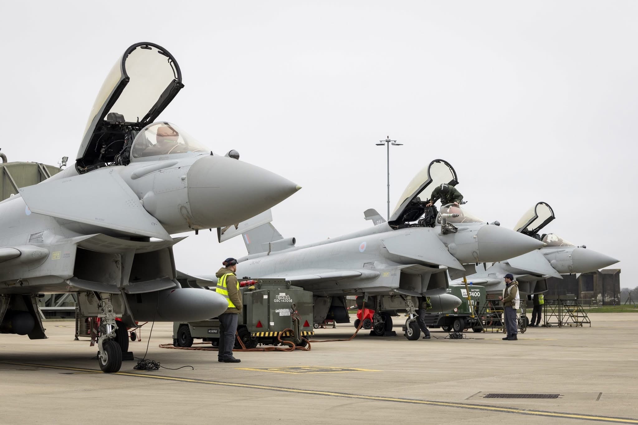 英国海空军动向🔻驻塞浦路斯的RAF/RN F35B夜间出动🔻驻塞浦路斯和卡塔