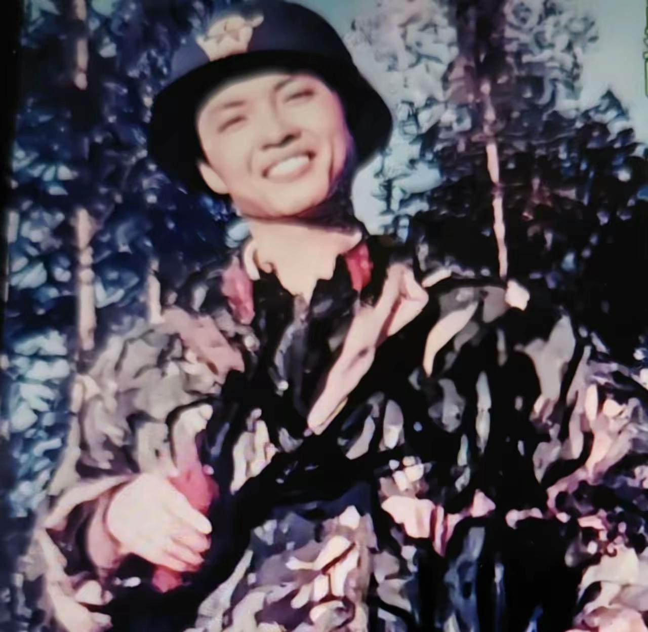 八十年代云南老山前线第15侦察大队英雄捕俘手王勇献(火线入党荣立二等战功)，向英