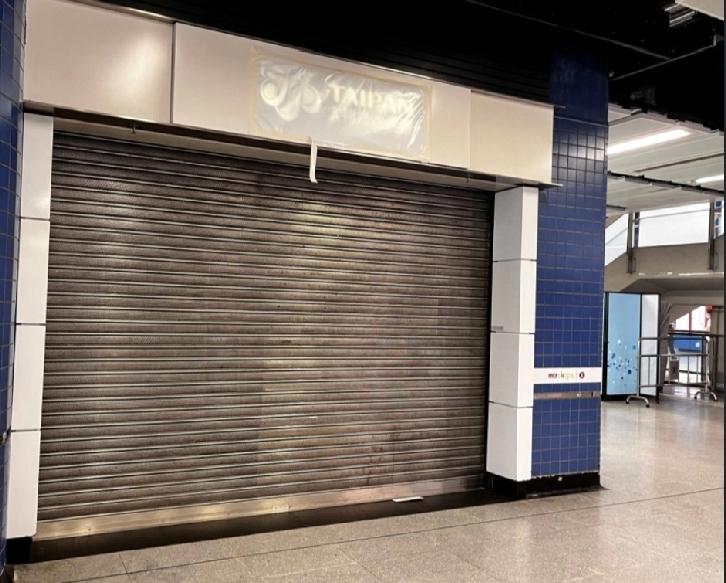 ＃香港倒闭潮＃拥有41年历史、高峰期有20多间分店的老字号“大班面包西饼”，去年