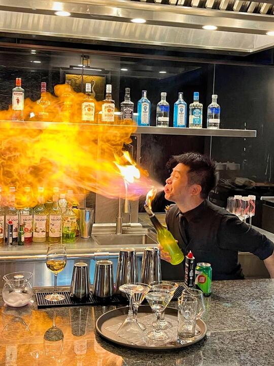 调酒魔术表演⁉ 太哇塞啦‼️