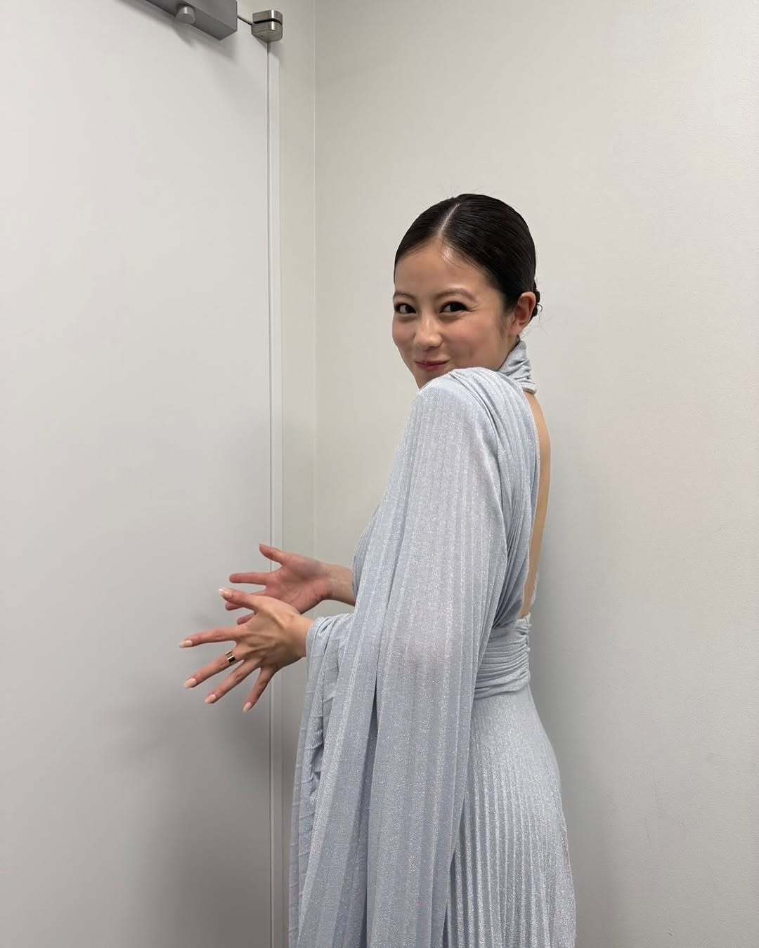 日娱新闻  今田美樱  演员今田美樱（27岁）于2月14日更新了自己的Insta