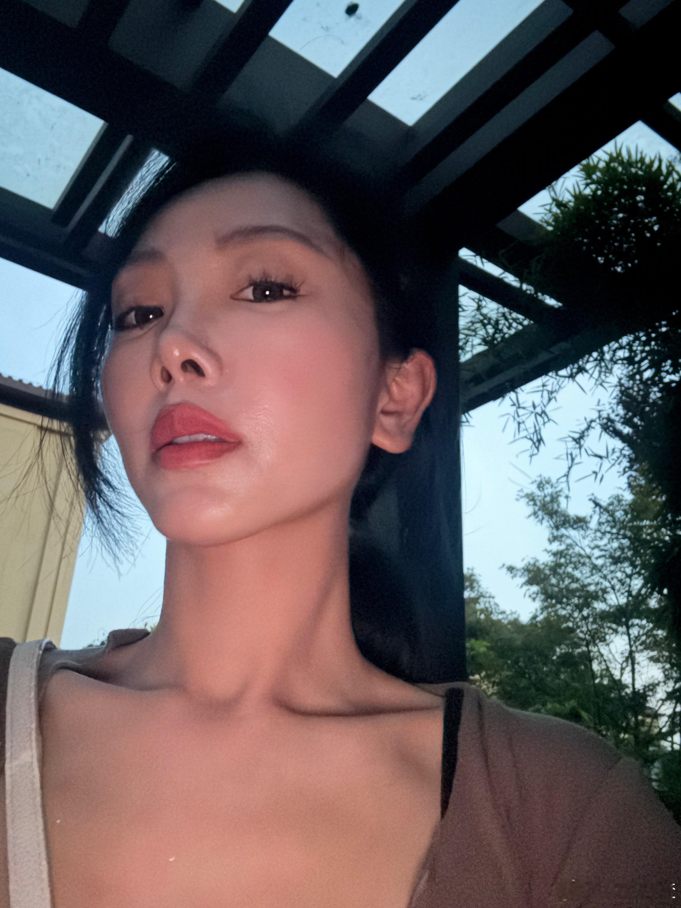 特别喜欢遛狗狗的美好时光 能捕捉到很多美好瞬间！ 