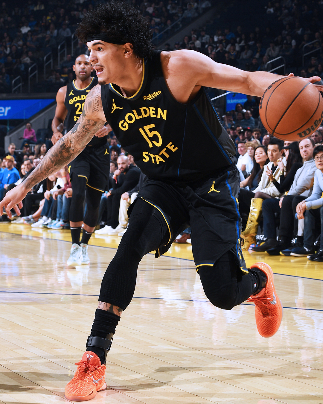 对阵76人桑托斯延续火热手感，连续四场得分上双📈 76人vs勇士