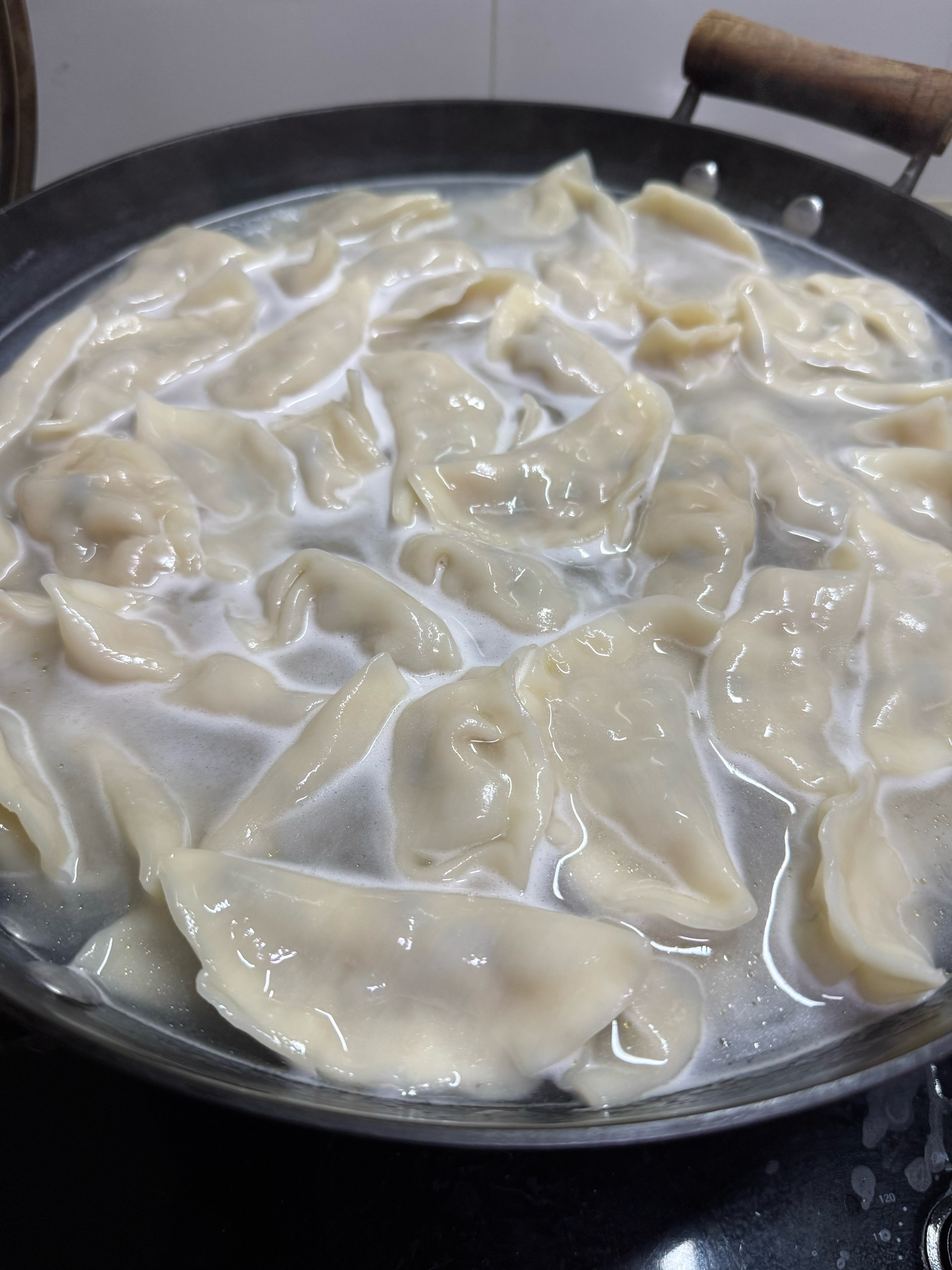 希望明晚也能吃顿饺子