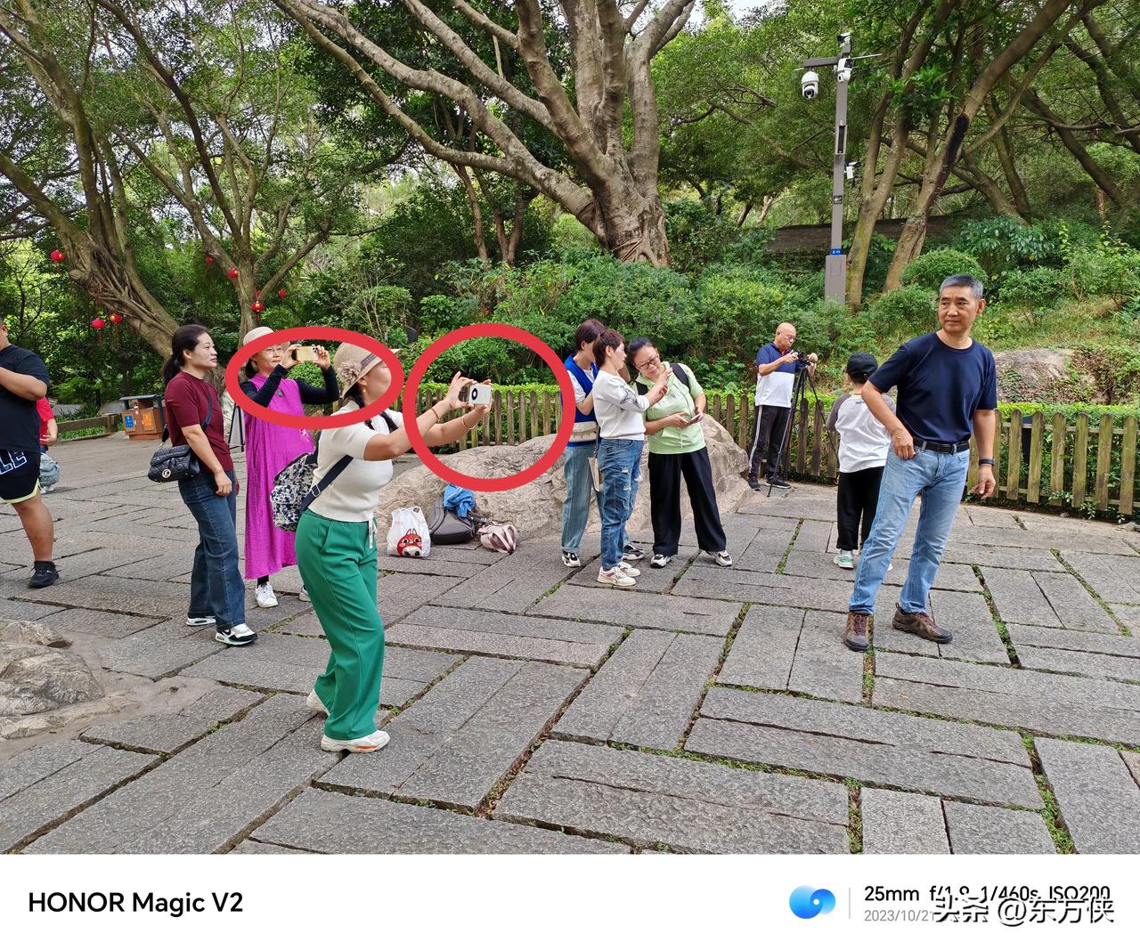 出去旅游，观察拿手机随手拍照的游客，发现最多的就是华为跟苹果手机

特别是华为M