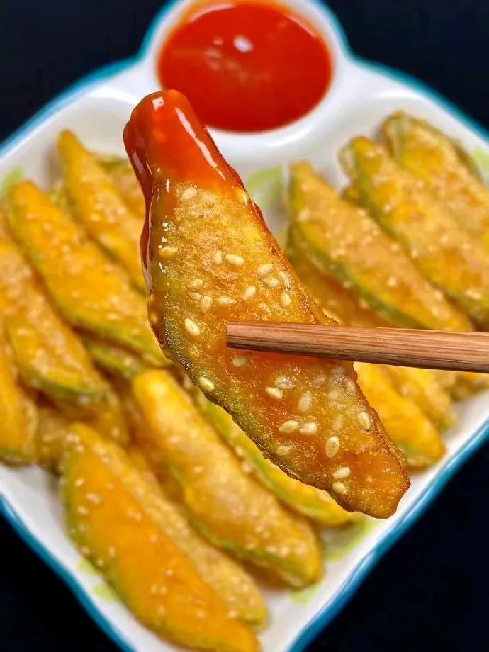 家常菜|香甜可口的酥炸南瓜[笑哭][来看我]#分享晩餐菜# #家常菜新宠# #传