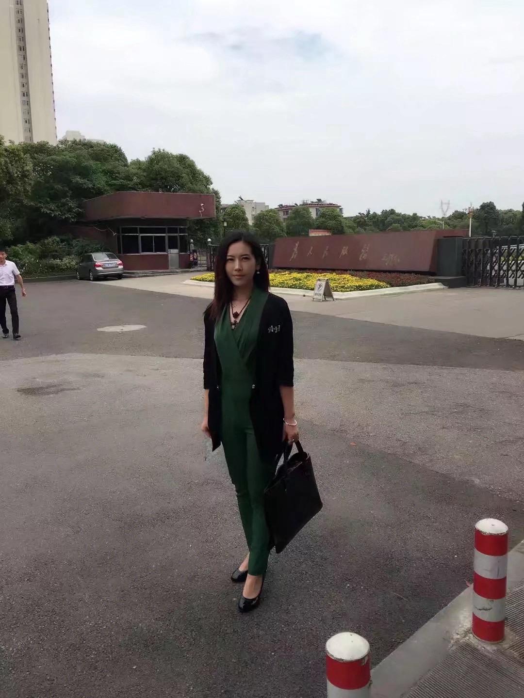 磁场弱了，那就听红歌！