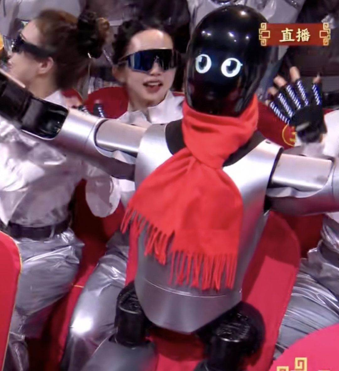 蔡明的小品到武术表演再到唱歌，目前三个节目全部都有机器人…看来今年春晚的KPI，