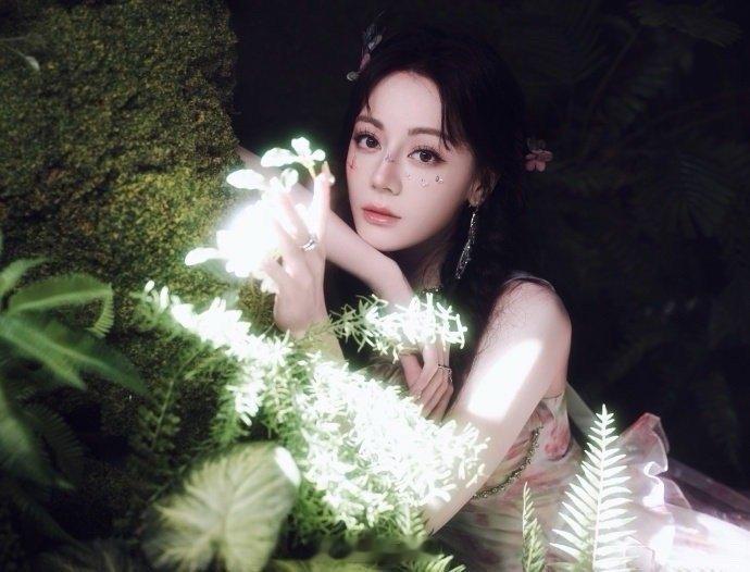 迪丽热巴[舔屏][舔屏][心][色][爱你][爱你][爱你][爱你][爱你] ​