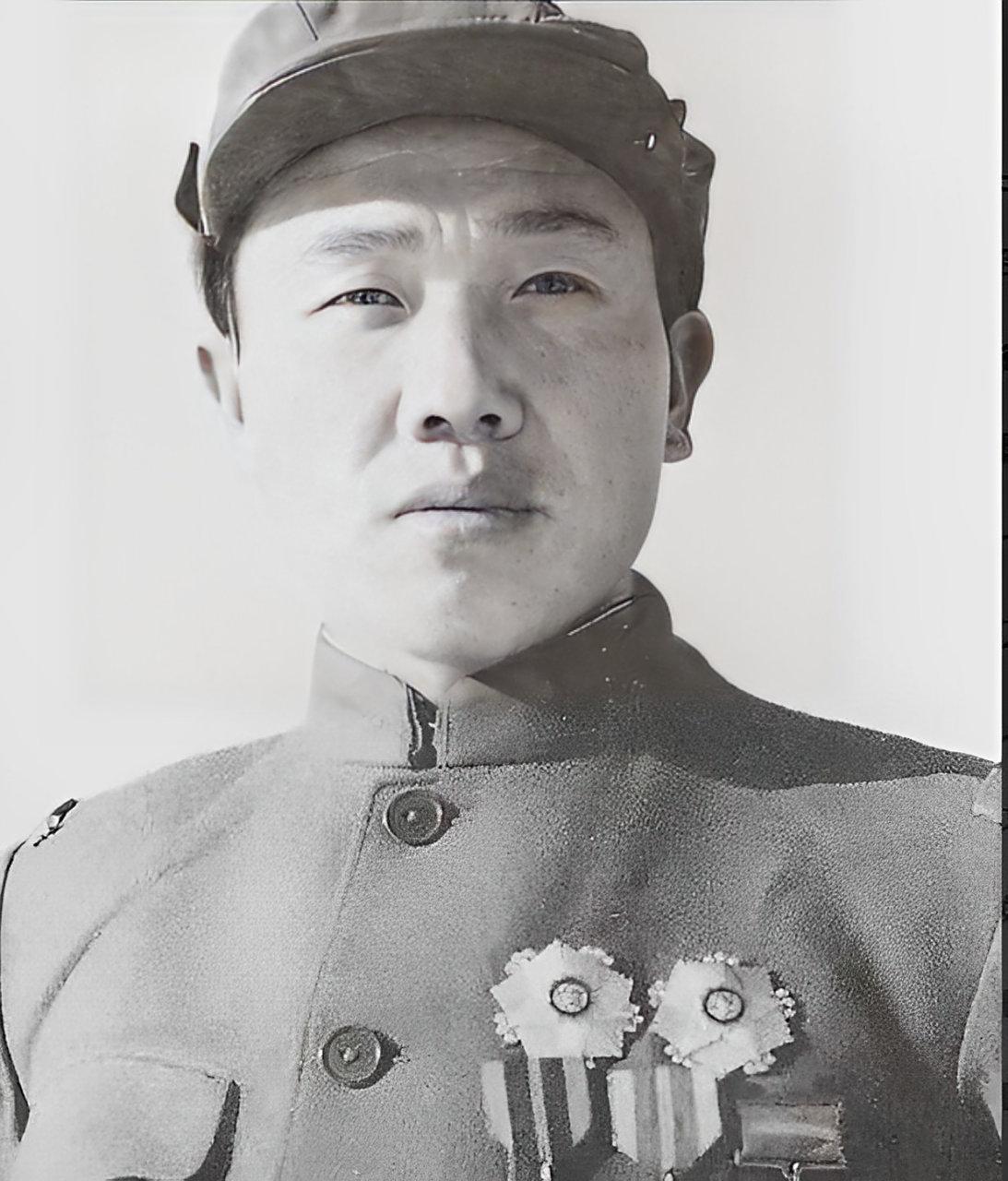 他带一个排零伤亡杀敌215人！美军到死不信这是真人战绩

你敢信吗？一个排长带着