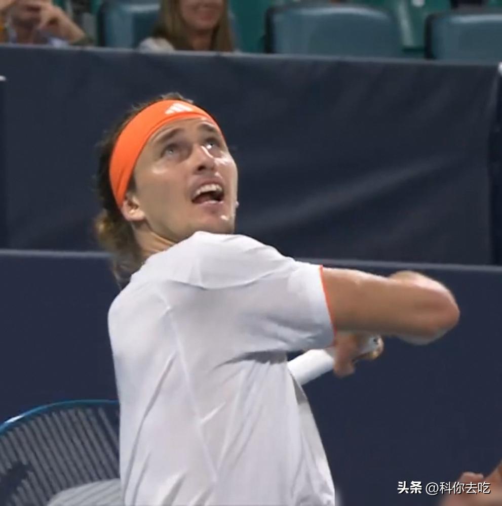 兹维列夫又把人看沉默了，赢个球比输球还费劲。两个7-6拖死阿里斯，不知道的还以为