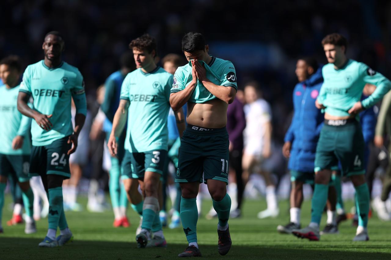 💳你的英超体验卡已到期
狼队落后第17名西汉姆联16分，确认提前5轮降级