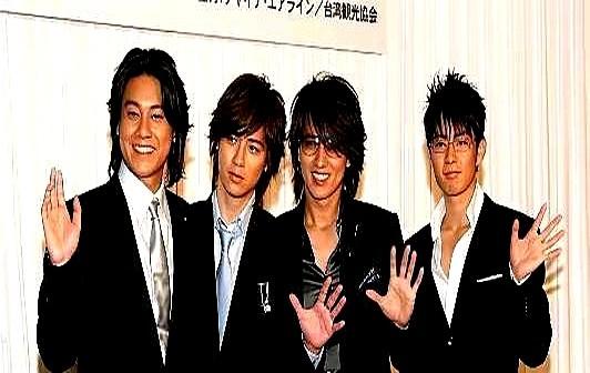 谁能想到，F4里当初最不起眼的那个，如今成了公认逆生长最狠的。

翻开老合照，周