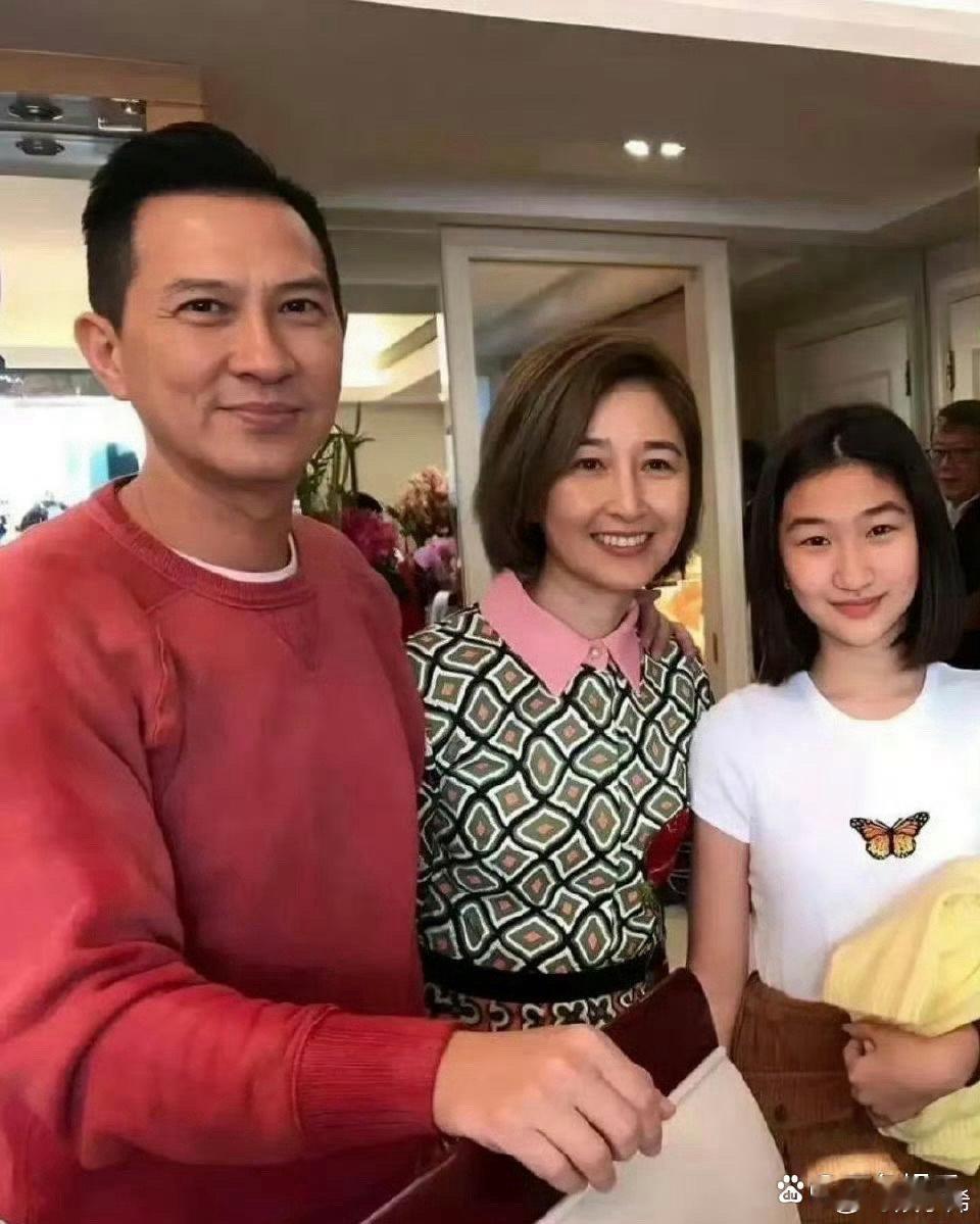 张家辉的女儿，一点都没浪费爸妈的基因 。 ​​​