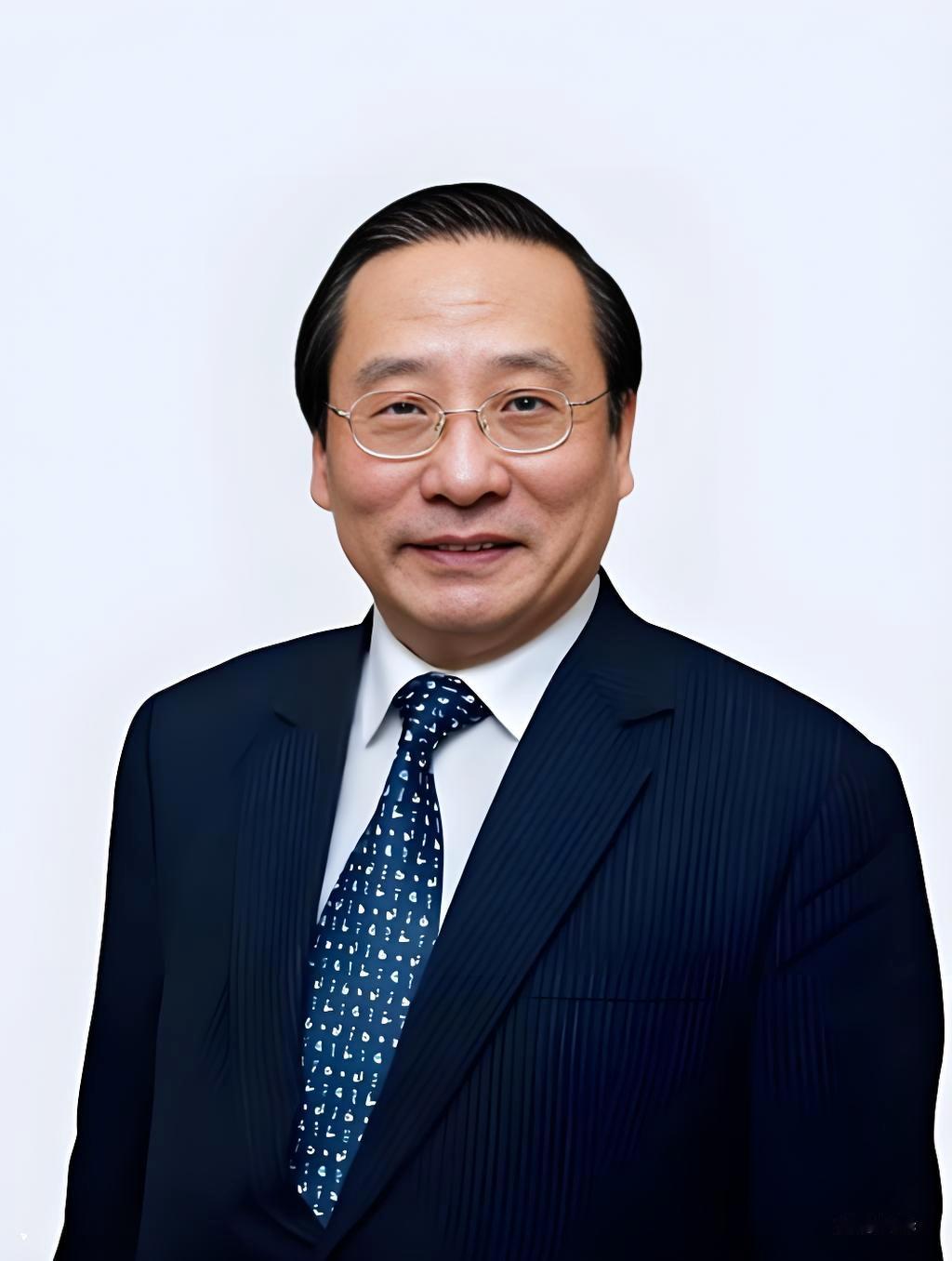 这下咱们可算是开眼了，为了点钱连祖宗都能卖。

有人套着外卖服拿钓鱼竿打掩护，蹲