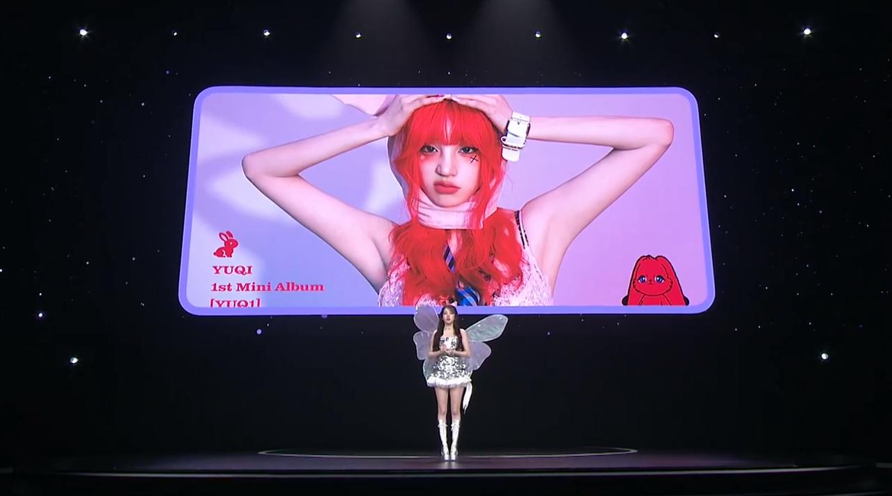 OPPO Reno13 系列发布会开始了，这一次的OPPO蝶蝶紫，很有说法。
蝴