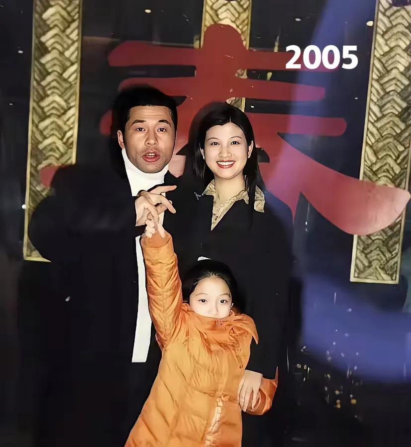 2005年 vs 2025年，一转眼间小丫头就长大了。