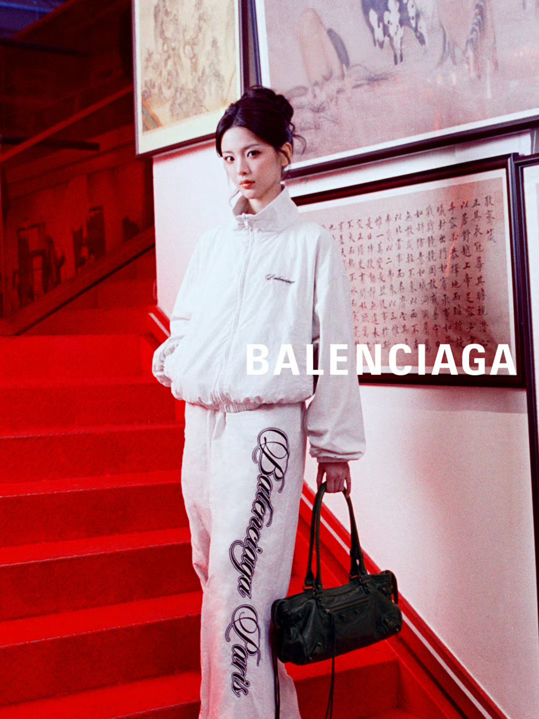 品牌挚友杨超越、陈飞宇和挚友新面孔马思纯一同出镜Balenciaga新年系列广告