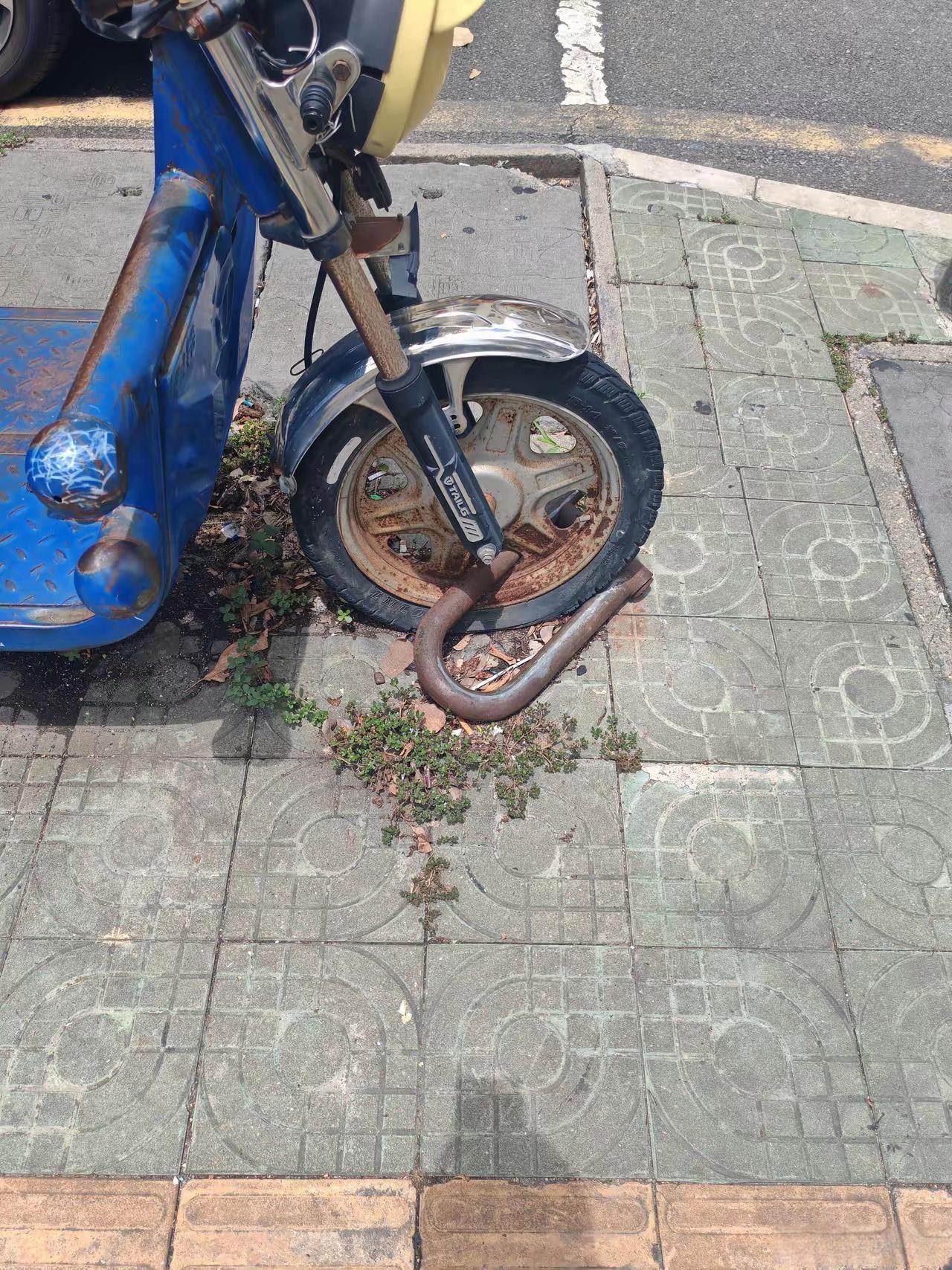 这锁也太大了吧