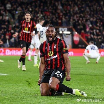 talksport主编透露利物浦总监理查德·休斯十分欣赏伯恩茅斯边锋赛梅约 ​​