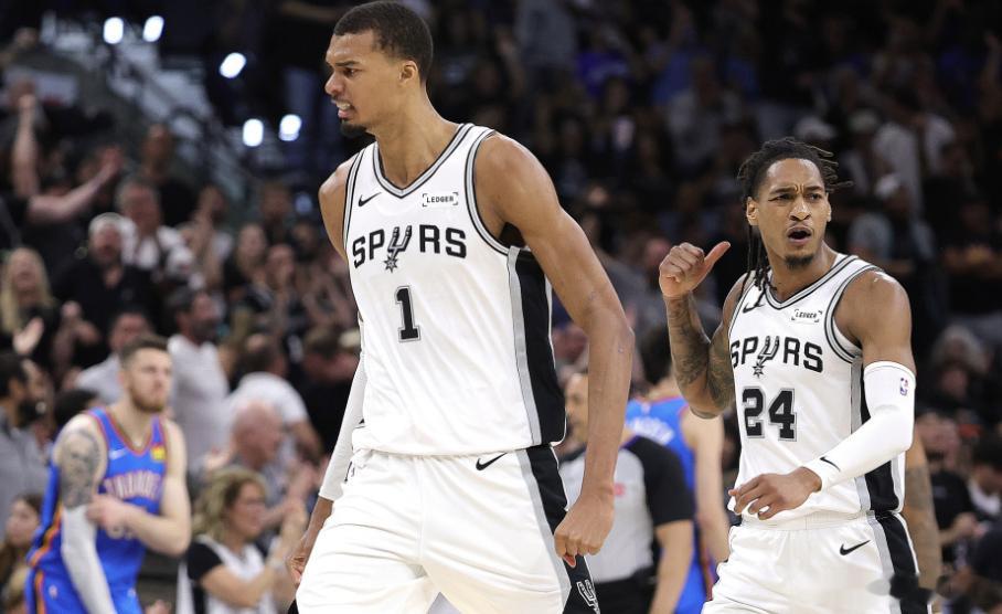 NBA西决｜马刺大胜雷霆扳回一城，大比分2-2争天王山！文班亚马33分8板5助2