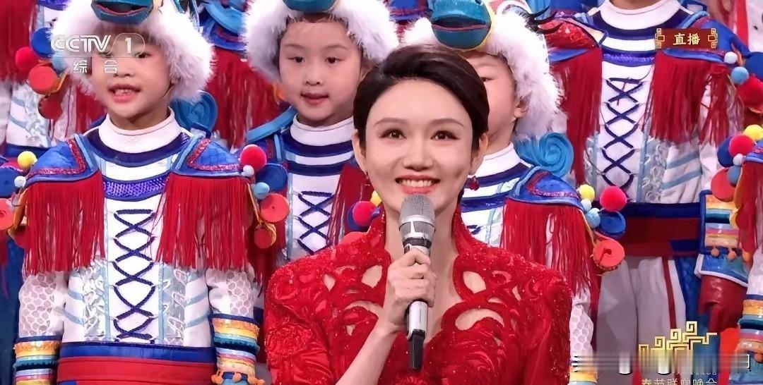 现在的人，总爱搞点事出来，网上吐槽一番，而关注的都不是重点，大过年的就不说啥了，