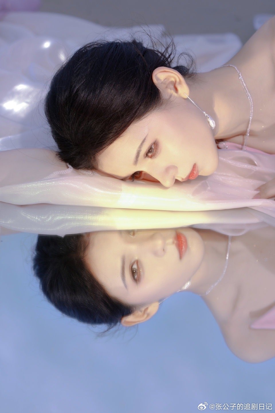 张予曦 海的女儿上岸了 啊啊啊这个妆造赢麻了啊！海的女儿巨象化了啊！[哇][哇]