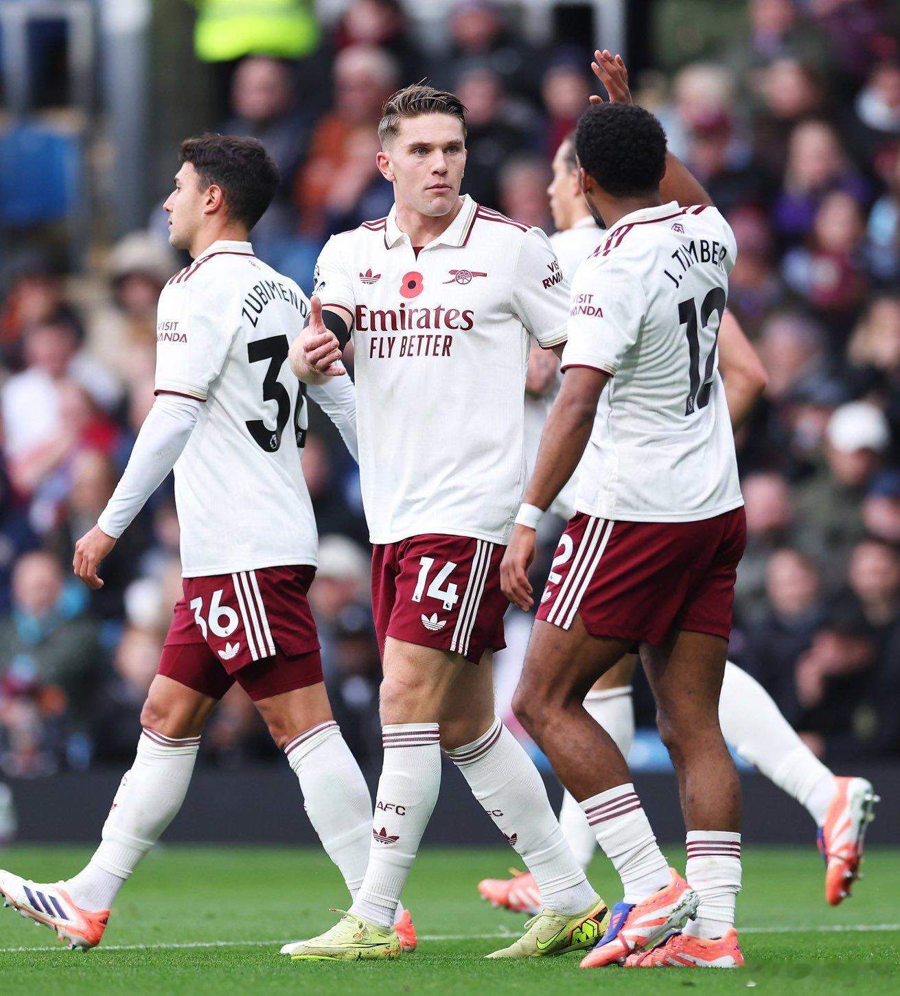 8中6的高效半场，周中轮休让全队这场能量十足。争取再进一球，然后让埃泽也歇歇。 