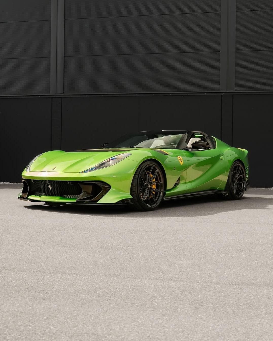 Ferrari 812 Competizione Aperta我与汽车的日常  