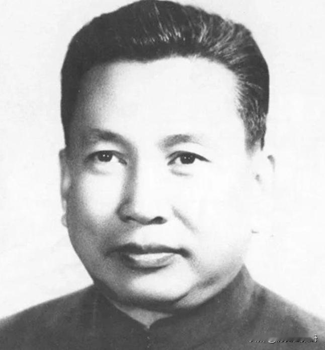 1985年，年至花甲的波尔布特，行为令人发指。他给自己分配了一位20岁出头的貌美