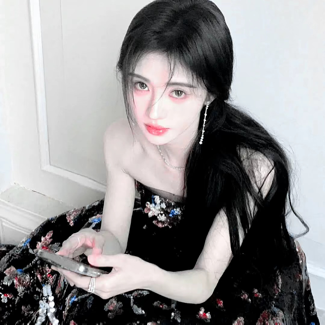 鞠婧祎    jjy鞠婧祎苏绿夏 jjy鞠婧祎万花世界 让我们都变成幸福大王˵>