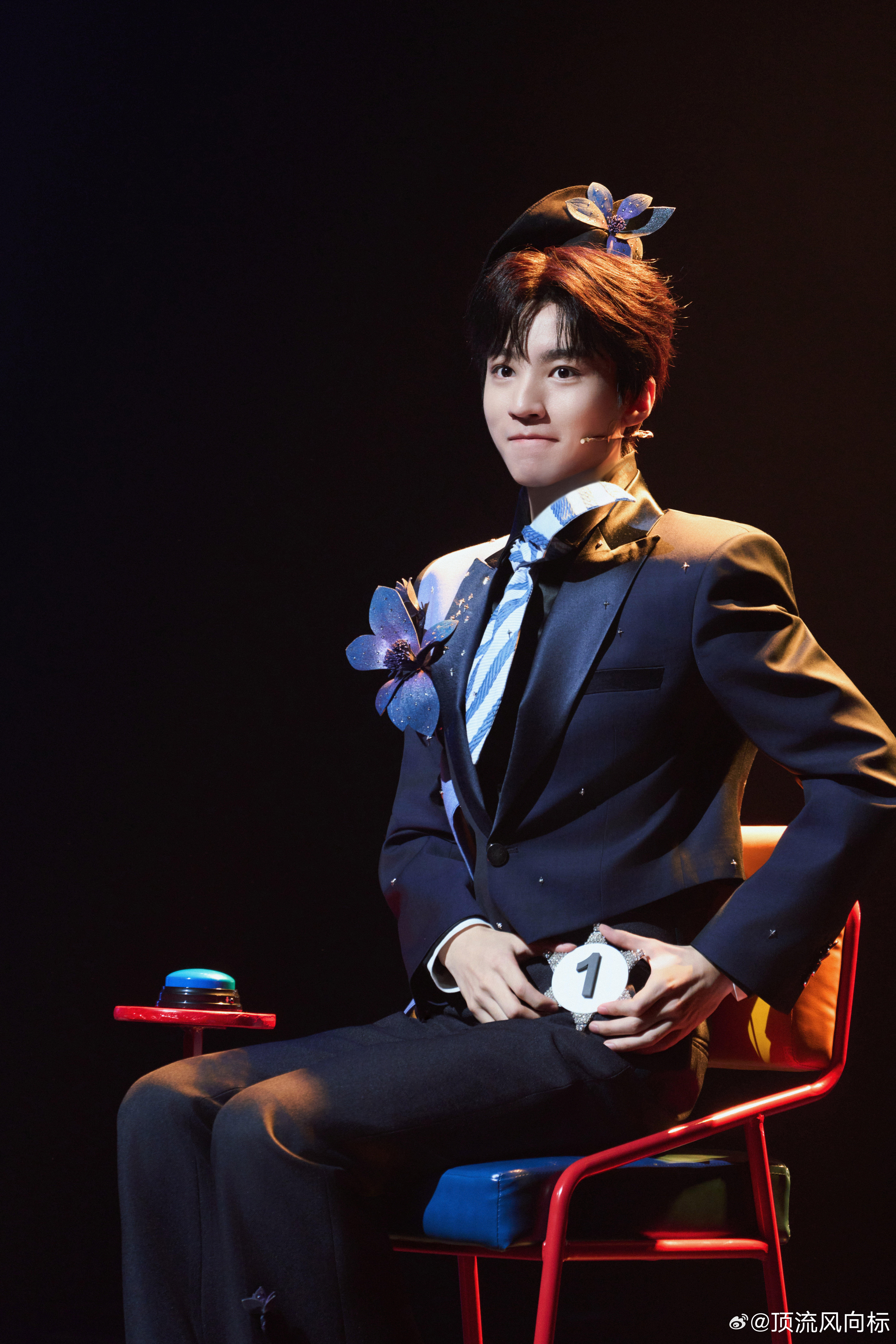 王俊凯粉丝给董子健发观演须知 王俊凯粉丝给董子健发观演须知也太认真了吧，连小董都