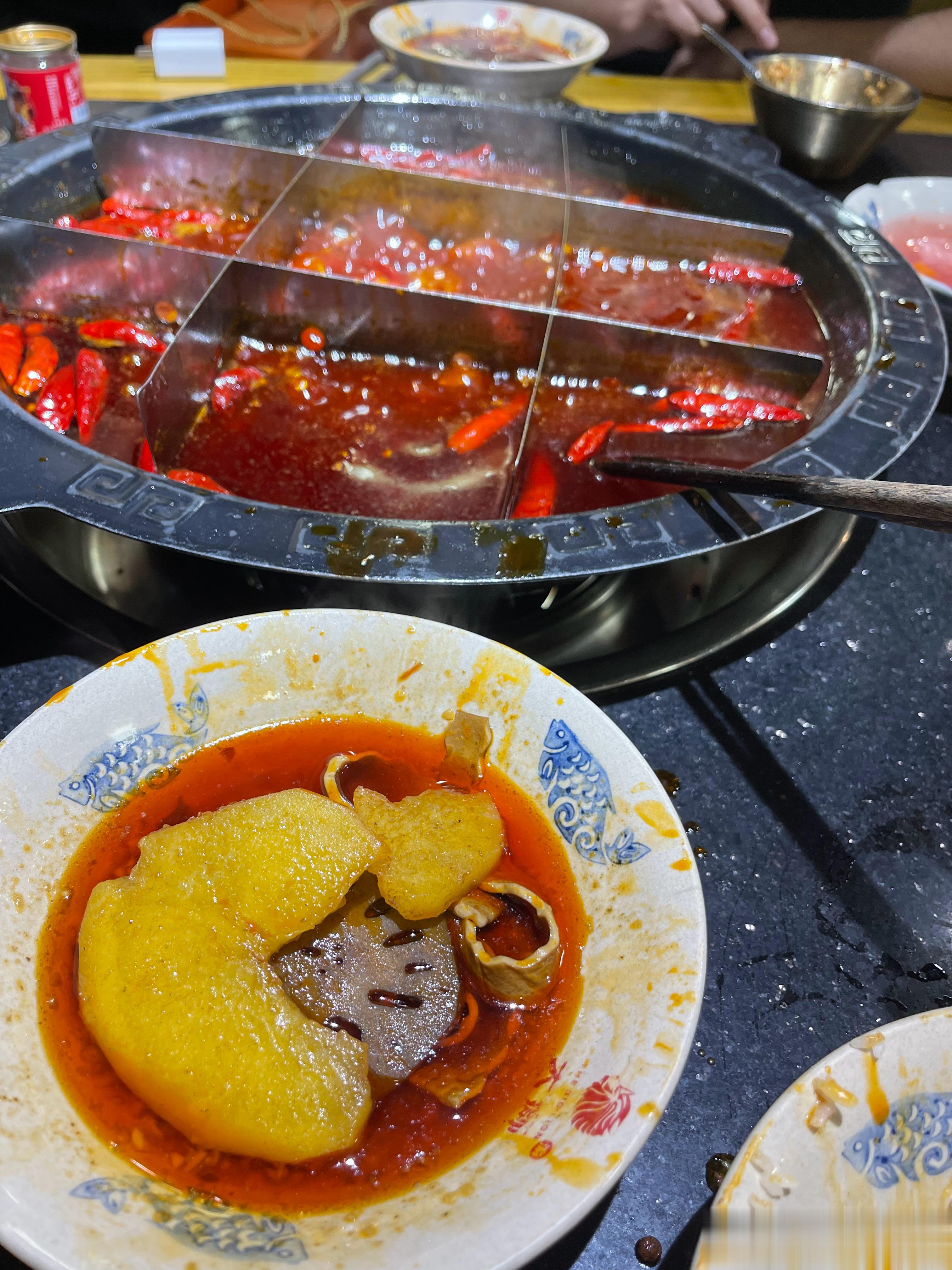 夜火锅，满足…[可爱] ​​​