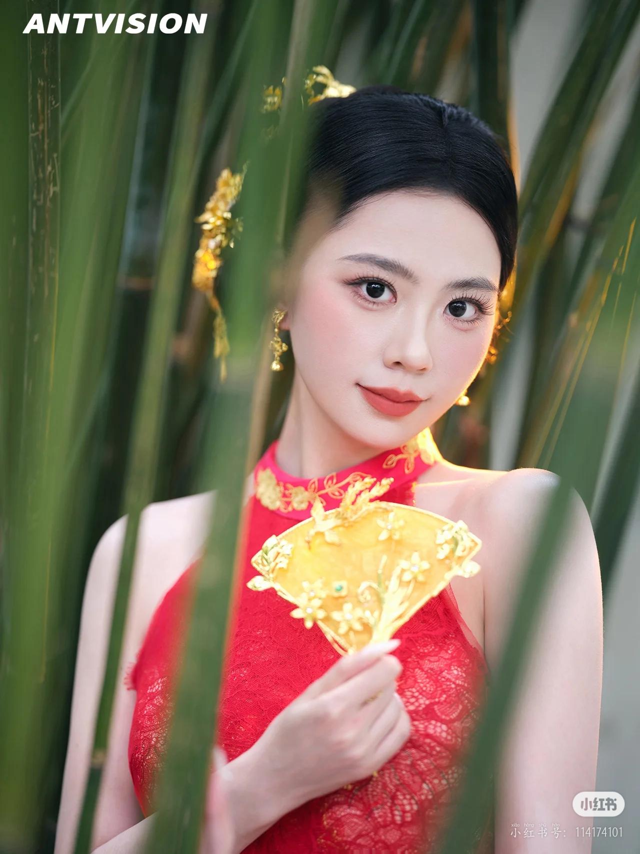 晒图笔记大赛美女旗袍穿搭写真