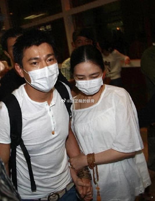 向太曝朱丽倩喜欢刘德华20年才见光家人们，娱乐圈永远是一个充满了惊喜和秘密的大瓜