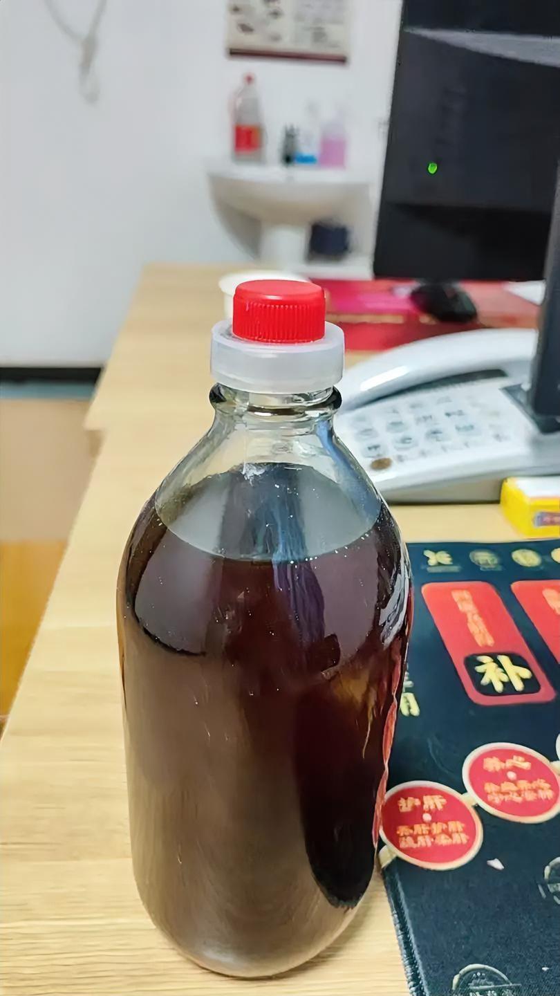 前几天，我买了四瓶好香油。真的好开心！
市场上的香油不少，但是好香油不多。每个超