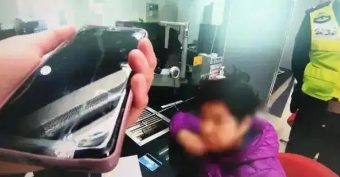 现在的骗子真下功夫，所谓“道高一尺魔高一丈”，打击诈骗永远在路上！

这两天刷屏